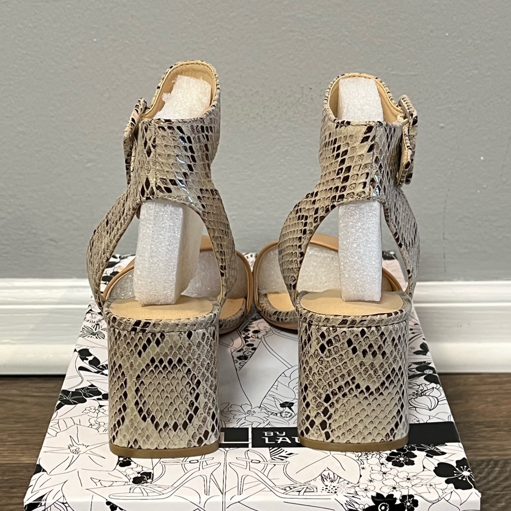 *SALE* *NEW* Chinese Laundry Beach Side Block Heel Sandal - Picture 4 of 6